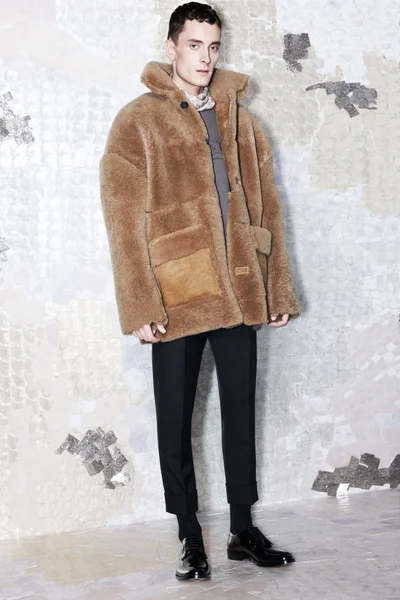 Look 4